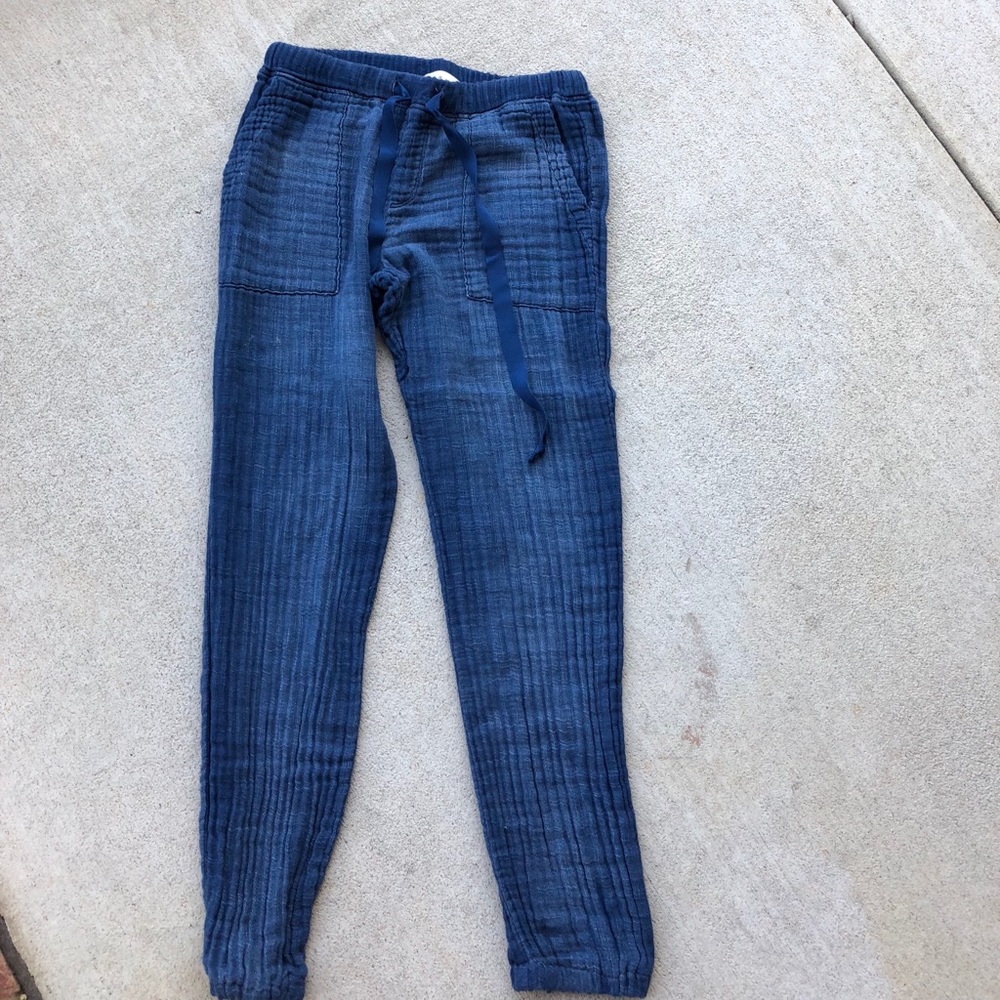 Cloth & Stone blue Jean jogger size small (tie)